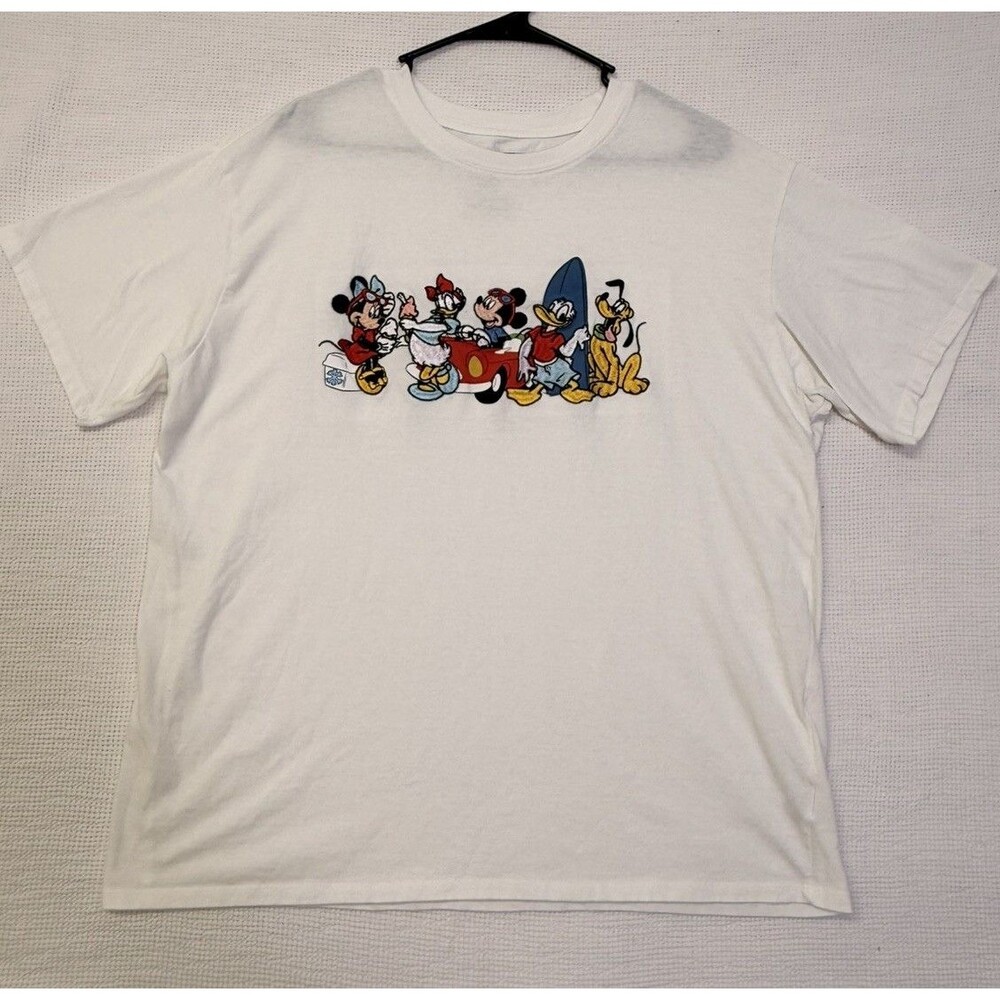Disney Mickey Mouse Friends Embroidered Beach Graphic T-Shirt White XXL